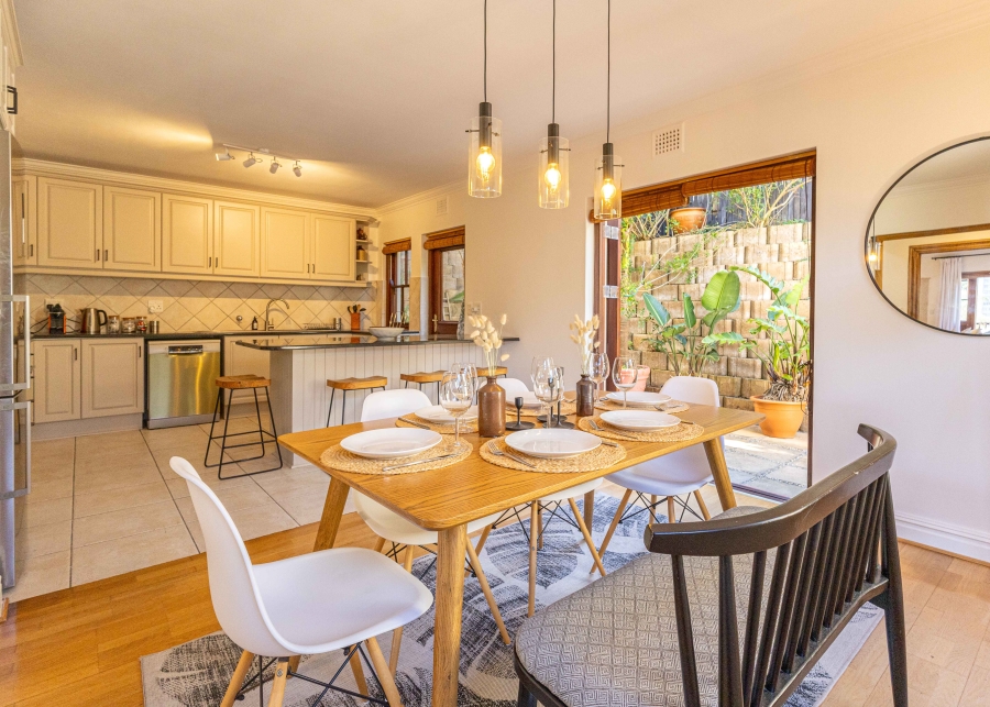 3 Bedroom Property for Sale in Sea Point Western Cape